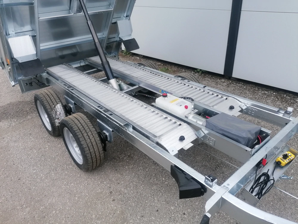 Hydraulický sklápač Brenderup BT4310TB 2700kg, ALU nájazdy a sieťovaná nadstavba
