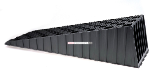 Klin zdvíhací (600 mm/1000 kg) plastový